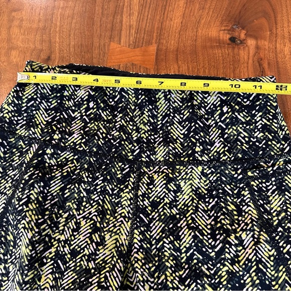 Sweaty Betty 7/8 The Power Leggings. Size XS, fits more like S. - Picture 11 of 14